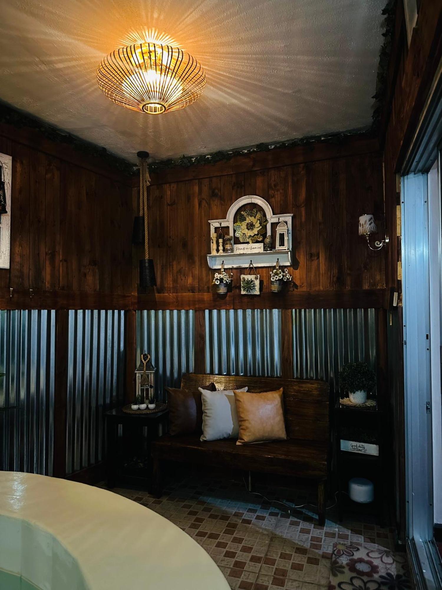 Raneville Hotspring Private Holiday home Calamba (Laguna)